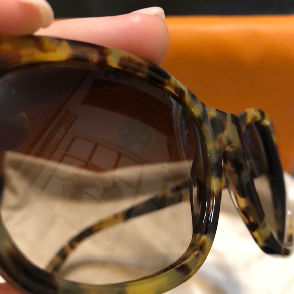 Tory Burch Tortoise Sunglasses - Picture 6 of 8